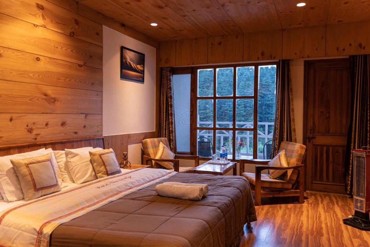 The Conifer Hotel Manāli Buitenkant foto