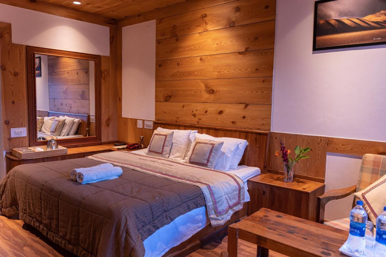 The Conifer Hotel Manāli Buitenkant foto