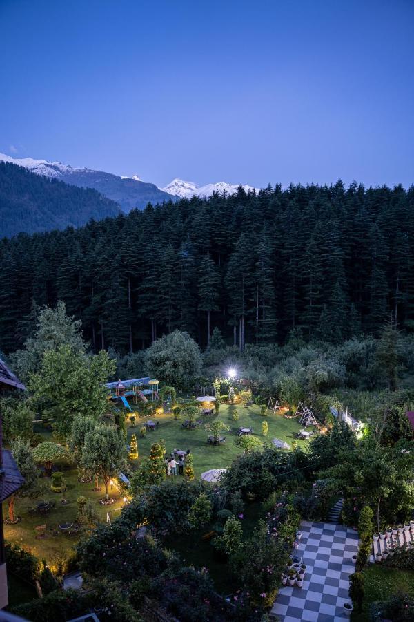The Conifer Hotel Manāli Buitenkant foto