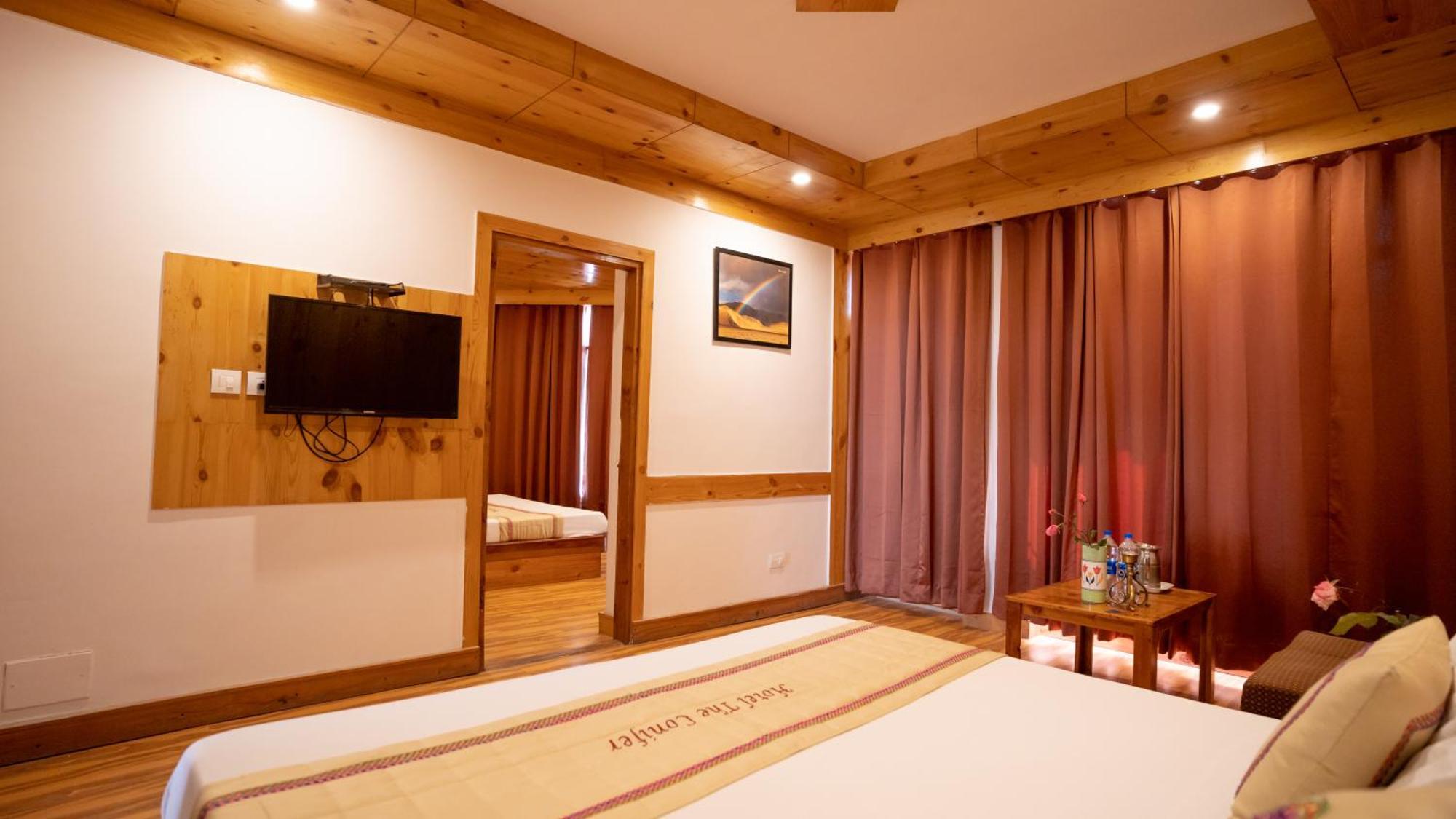 The Conifer Hotel Manāli Buitenkant foto