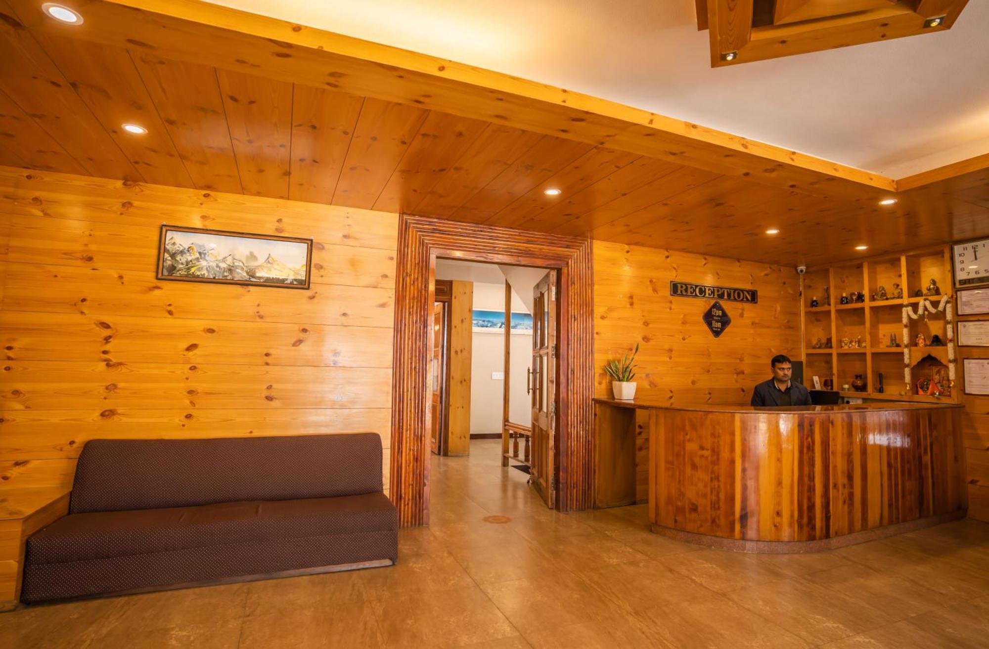 The Conifer Hotel Manāli Buitenkant foto