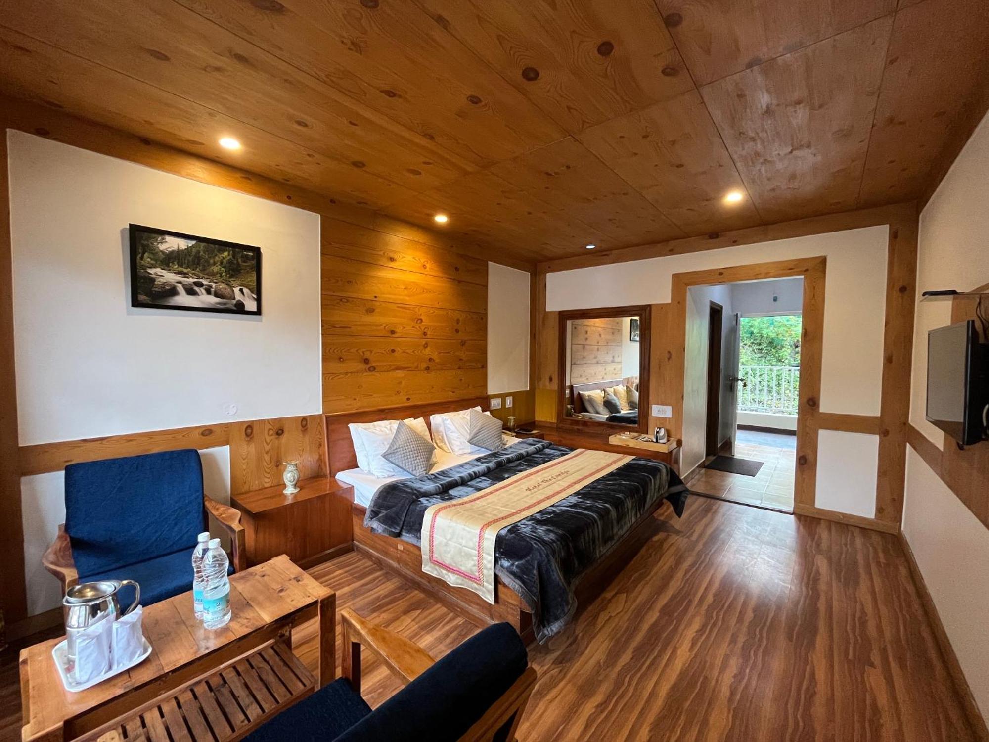 The Conifer Hotel Manāli Buitenkant foto